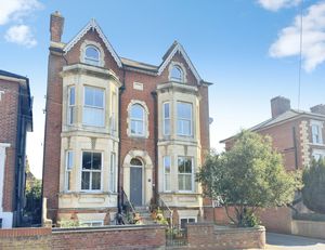 HIGH STREET- click for photo gallery